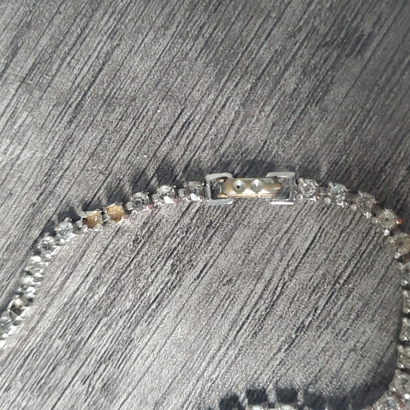 Elegant Silver Necklace with Crystal Accents Missing Two Crystals N3606 - Picture 4 of 5